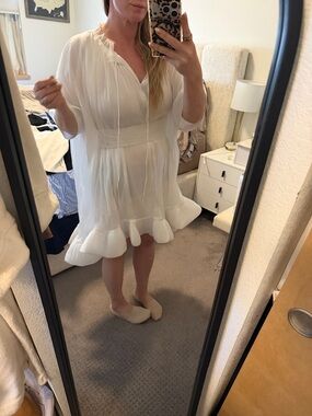 Women's White Ruffle Hem Dress - Lightweight V-Neck Tunic